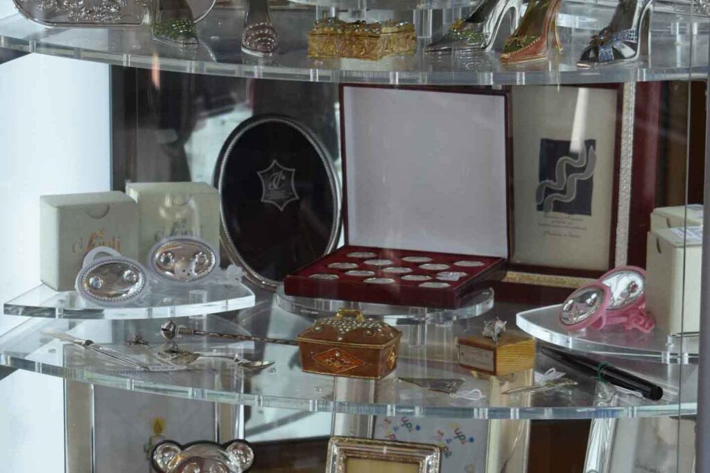 Foto del expositor de la Joyería Alameda San Fernando Cádiz