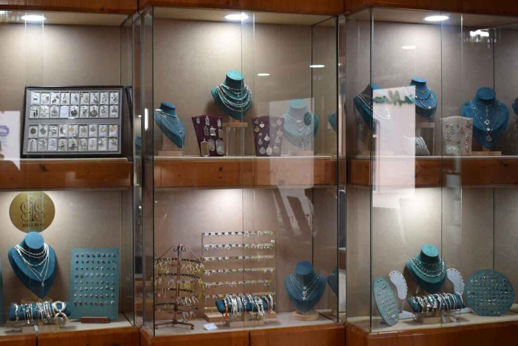 Foto del interior de la Joyería Alameda en Cádiz